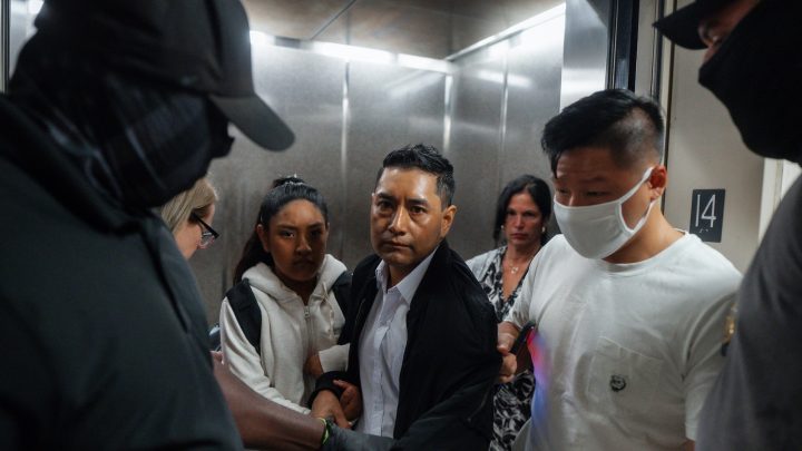 Judge bars immigration arrests at US courthouses in a setback for Trump