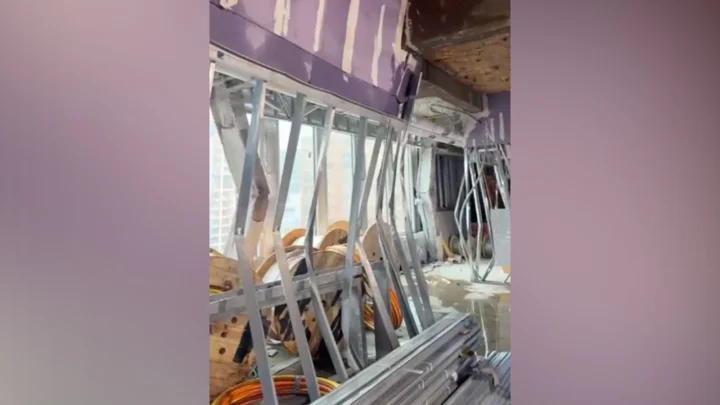 Midtown Manhattan buildings evacuated after beams found buckling at construction site: Police